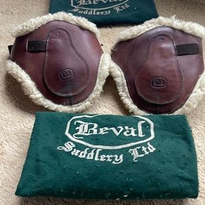 Beval sheepskin ankle boots